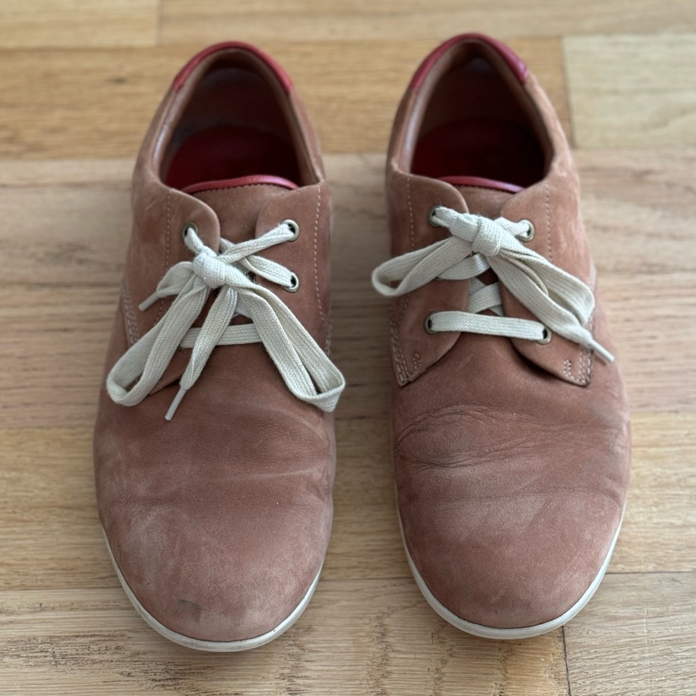Clark’s Men’s casual brown shoes